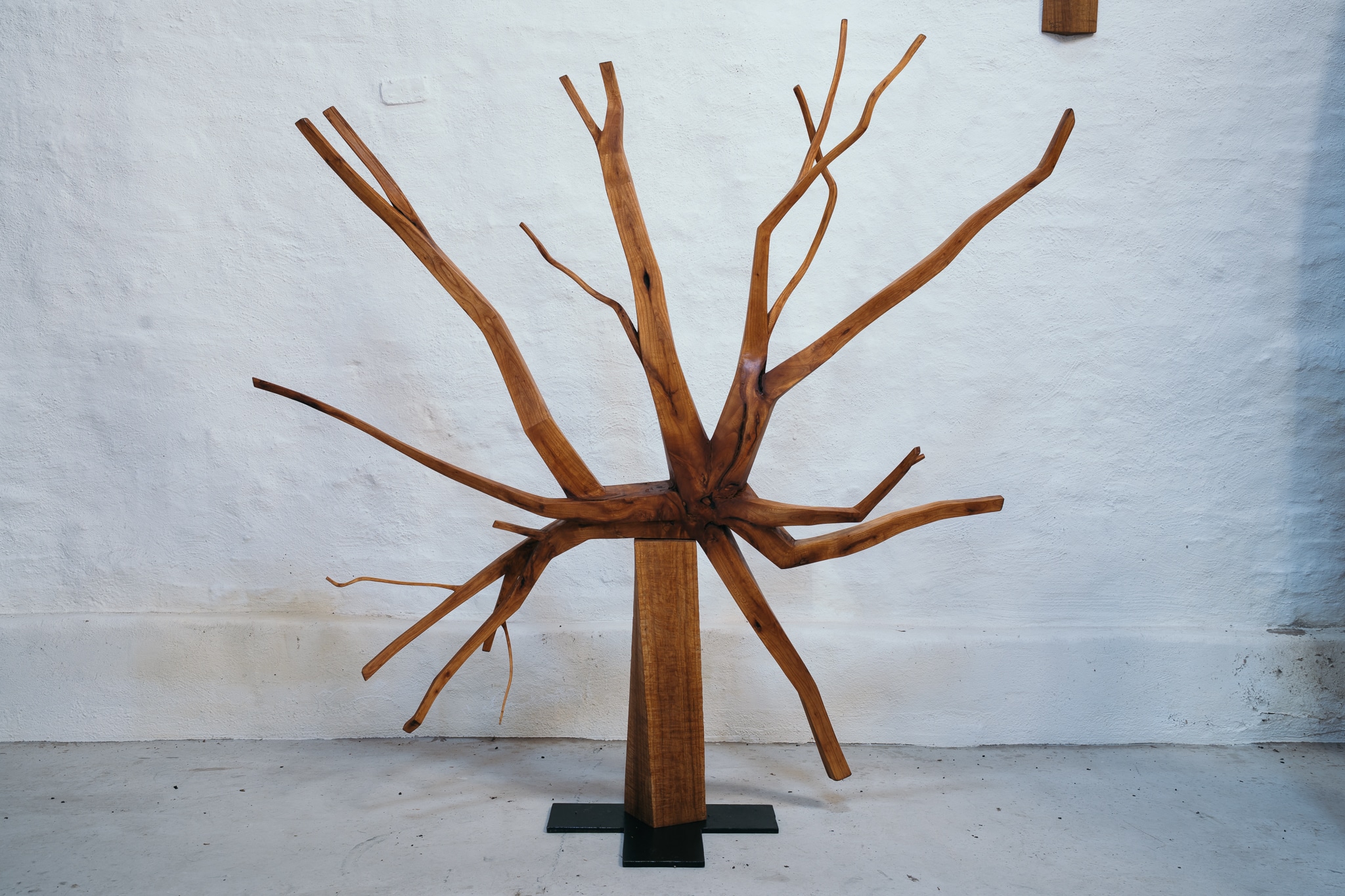 Verzweigte Holzskulptur von Samo Skoberne